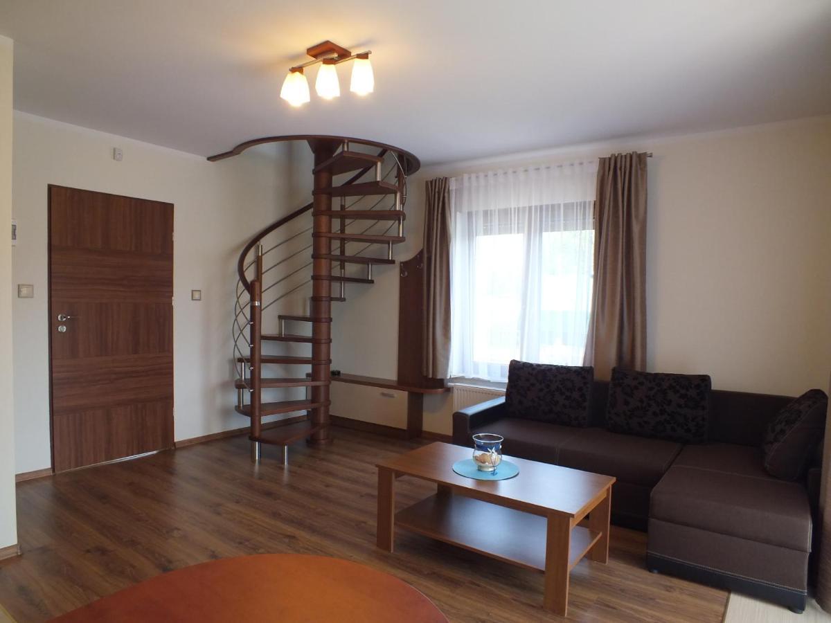 Willa Laura Rowy - Apartamenty Nad Morzem Exterior foto